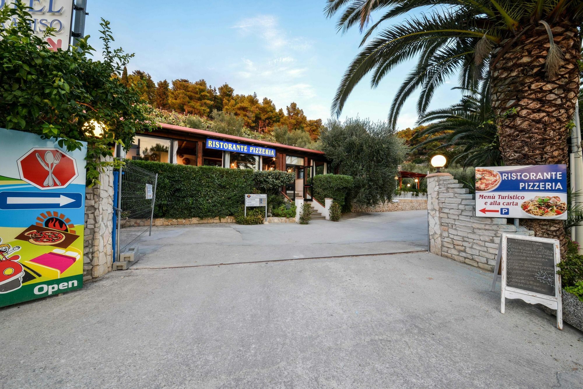 Hotel Piccolo Paradiso Пешичи Екстериор снимка